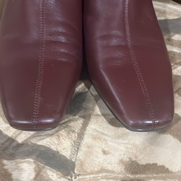 J Crew boots. Dark Merlot W’s 10-1-2 - Picture 2 of 8